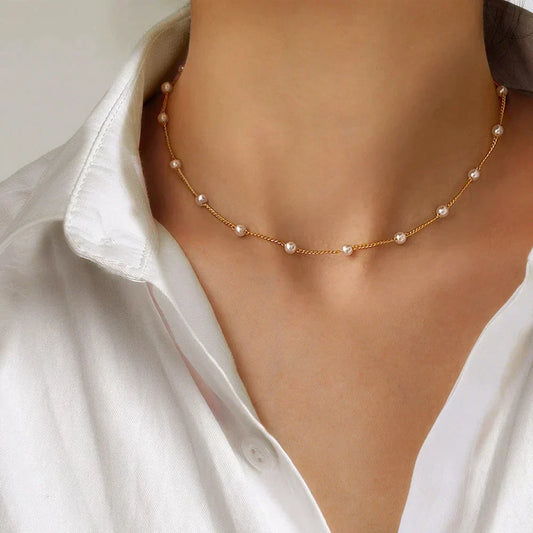 Small Pearl Necklace in Gold-Lydieannejewelry