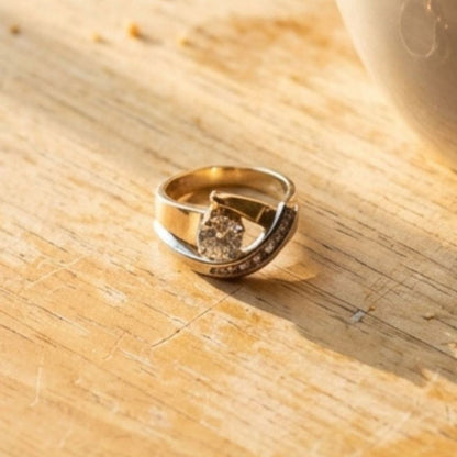 Vintage Irregular Gold & Silver Zirconia Ring