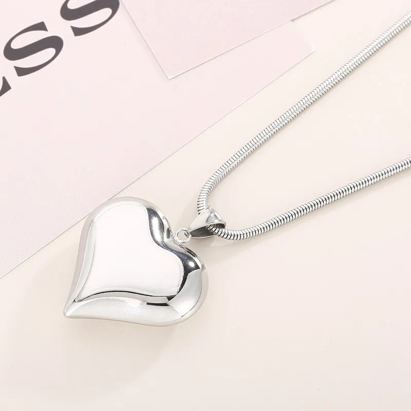 Hollow Heart Pendant Necklace – Gold & Silver