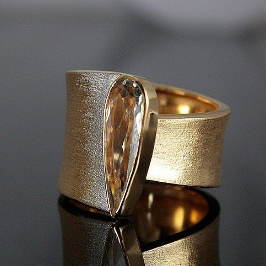 Shiny cut Vintage Gold Ring-Lydieannejewelry